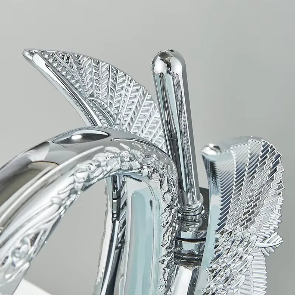 Torneira de Pia de Banheiro Cisne - Loc Stop