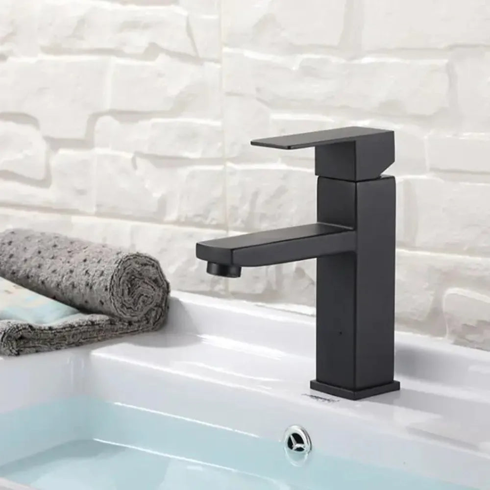 Torneira de Banheiro Quadrada - Loc Stop